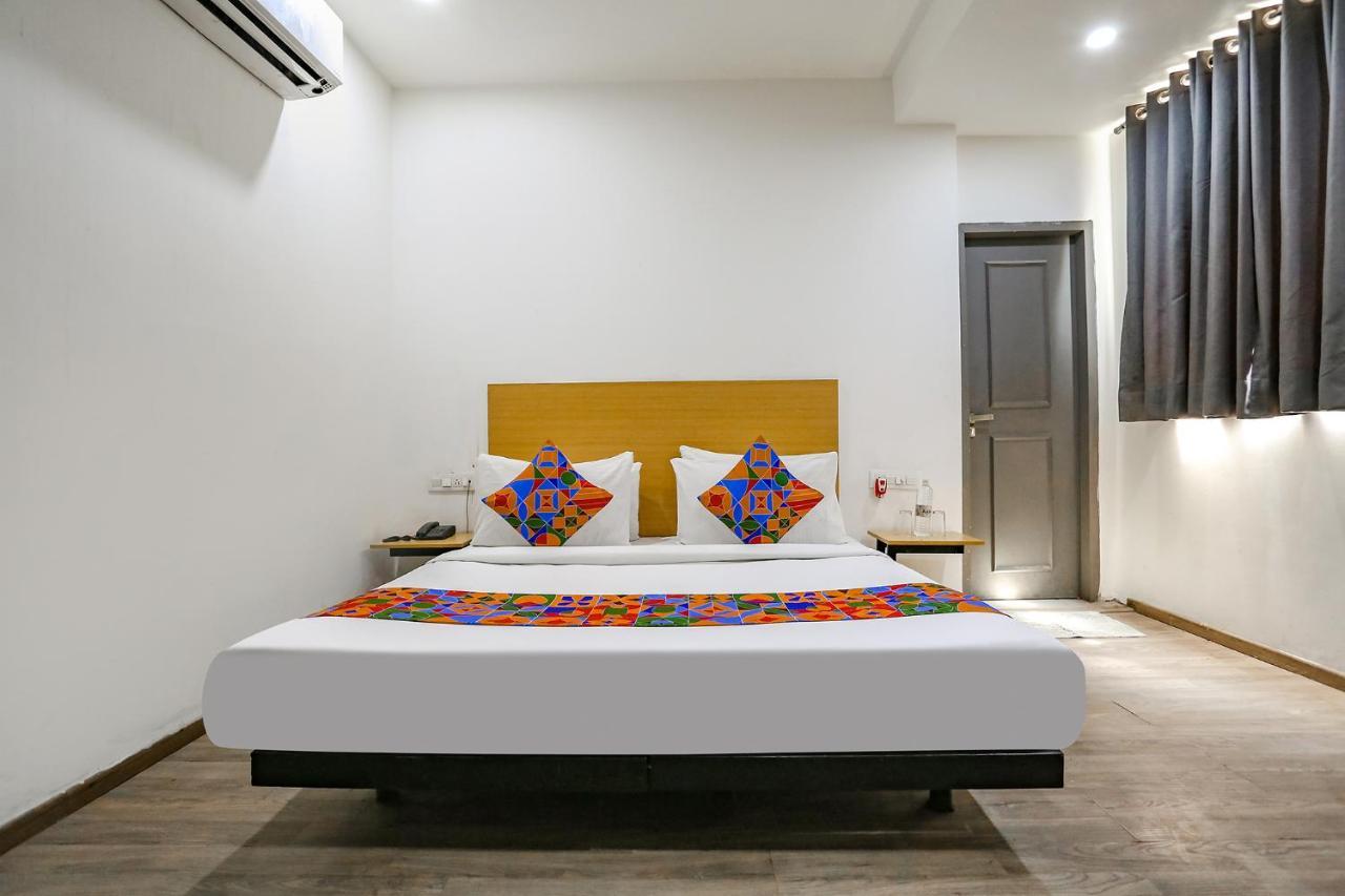 Fabhotel Vat - Meera Bagh Delhi  Luaran gambar